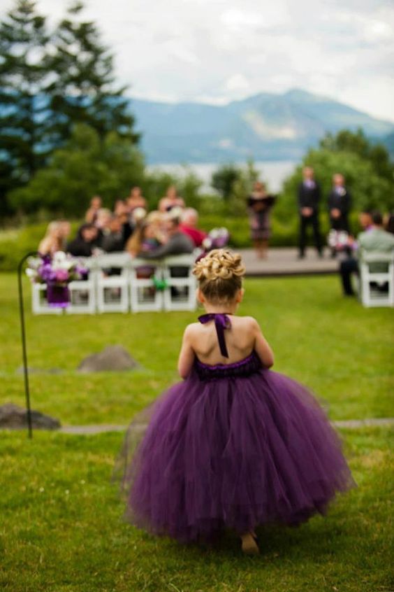 Flower girl in viola