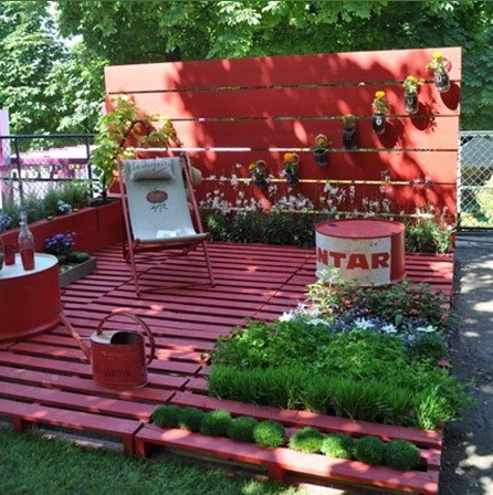 Arredare il giardino con i pallet