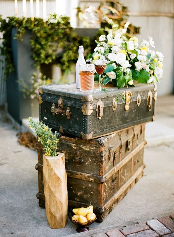 Decorare le nozze con i bauli