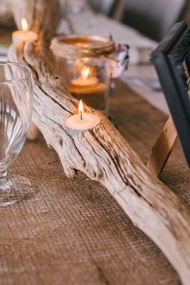 centrotavola con legno e rami