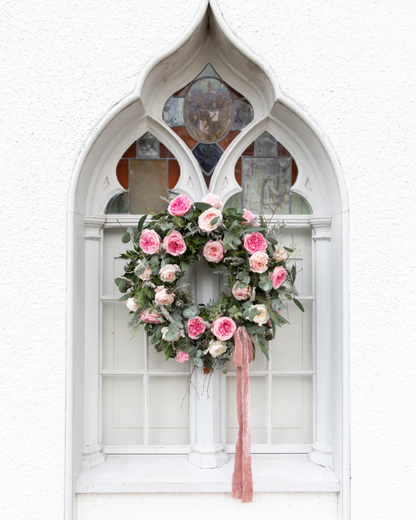 Rose inglesi per la decorazione natalizia