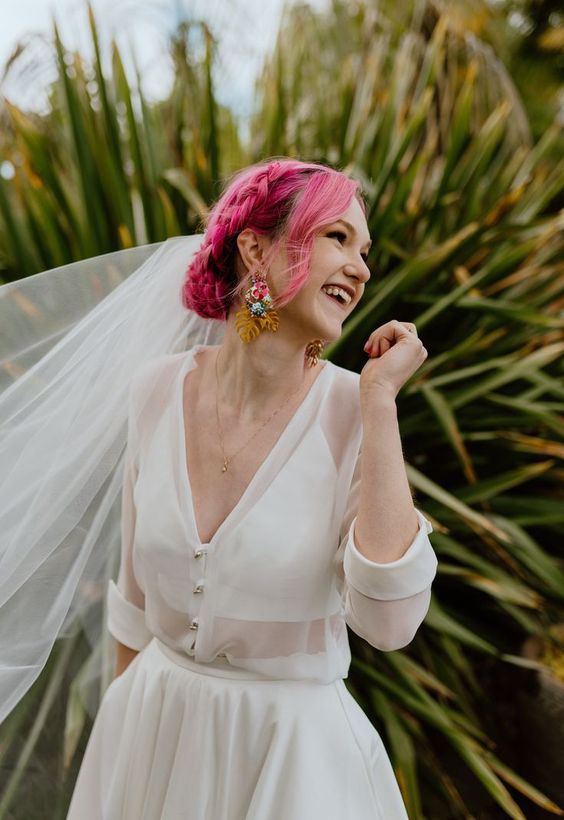 La sposa dai capelli colorati