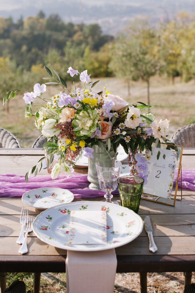 Un garden wedding semplice e raffinato
