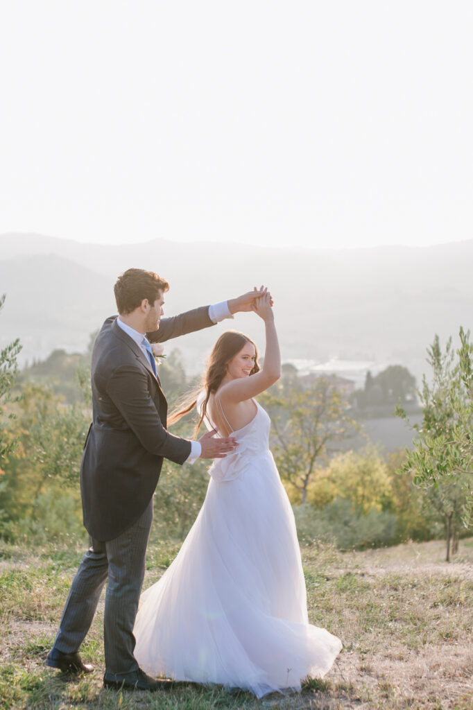 Un garden wedding semplice e raffinato