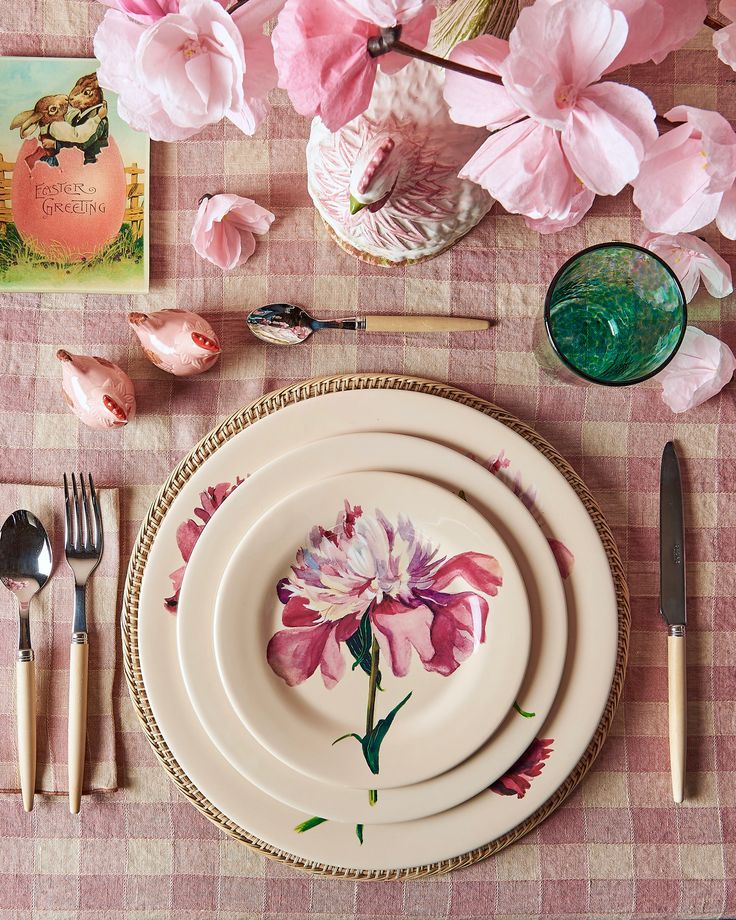 Tavola di Pasqua in palette
